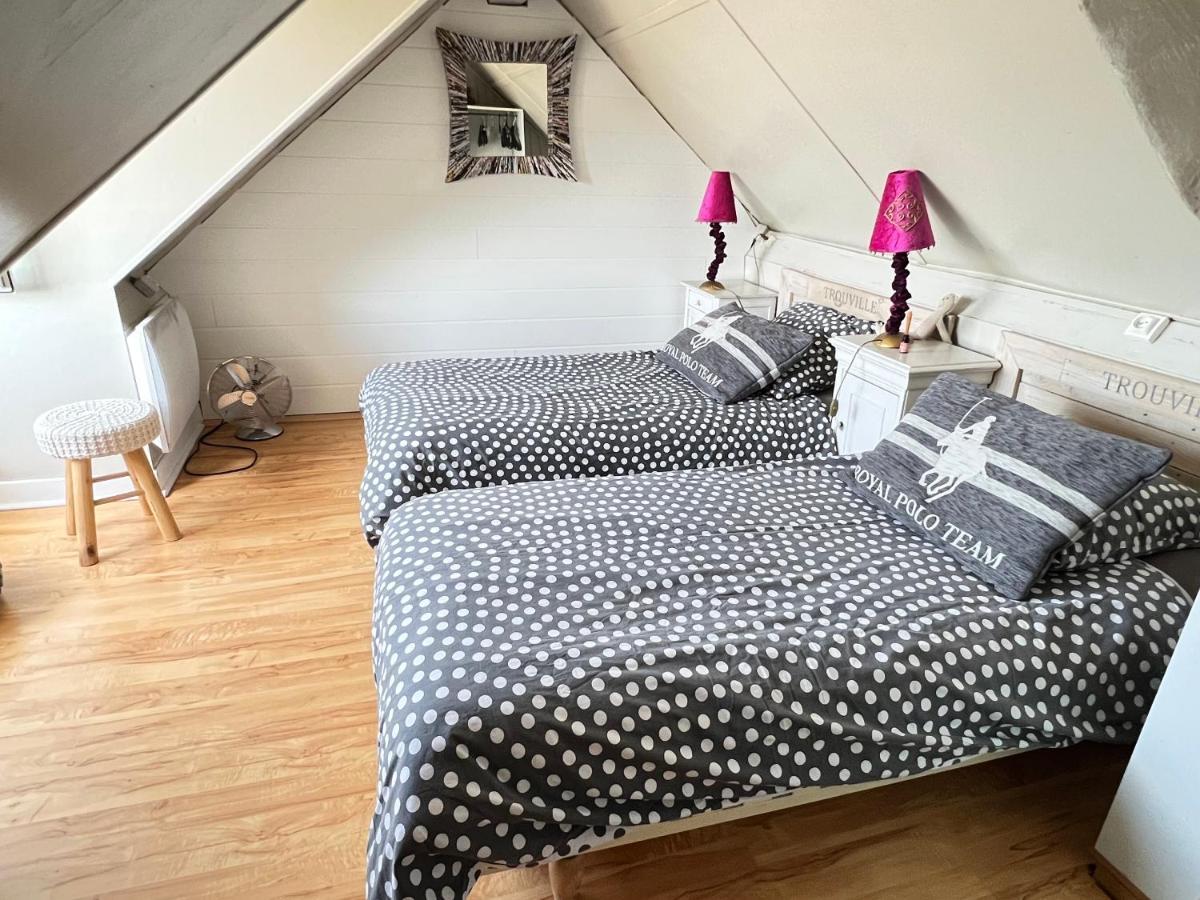 Location A Trouville Sur Mer Exterior photo